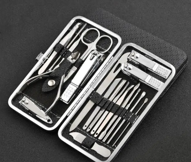 Купить оптом Набор маникюрных инструментов 19 в 1 A19-100 в Украине 