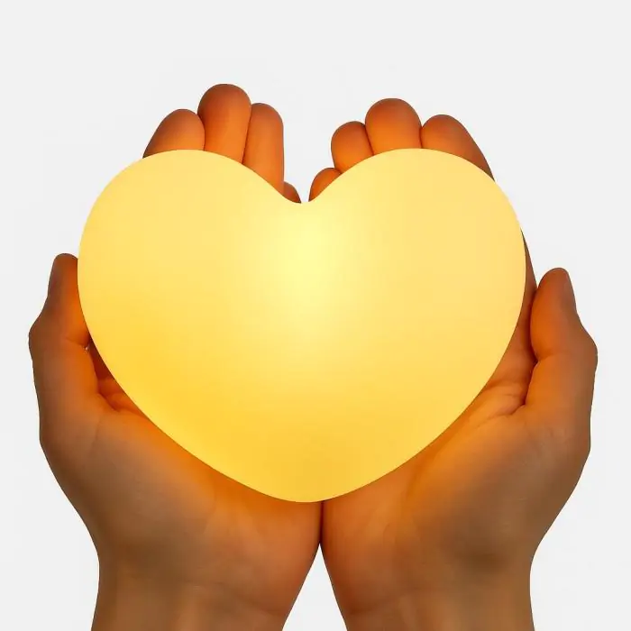 Купить оптом Ночник в виде сердца на батарейках AT-015D в Украине 