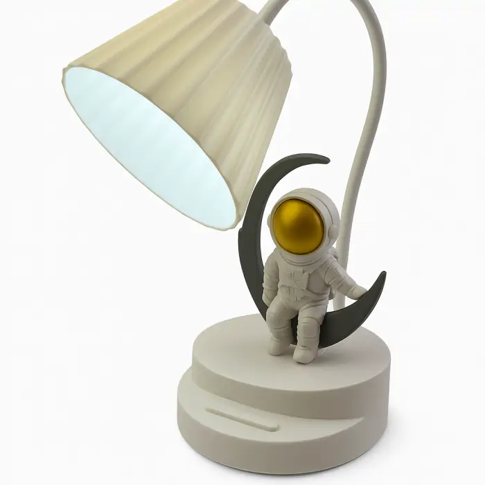 Купити оптом Купити Лампа настільна з космонавтом 2 режими Type-C YS533-2 оптом - ціна 117 грн в Україні 