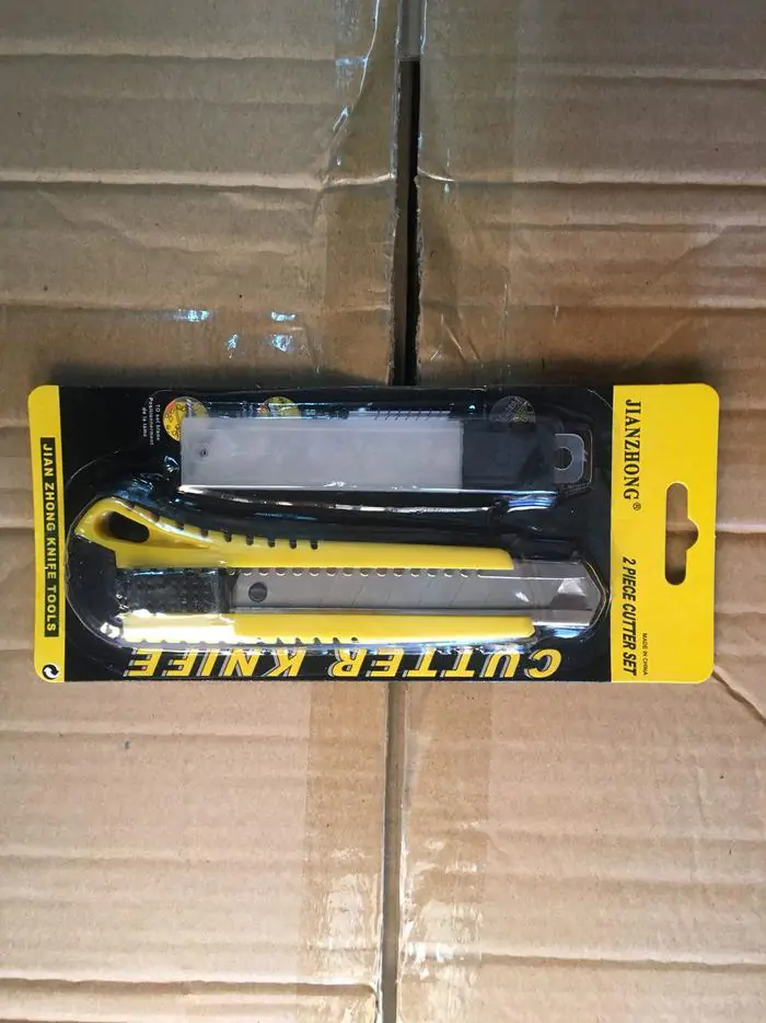 Купить оптом Канцелярский нож с лезвиями STK-3-104 в Украине 