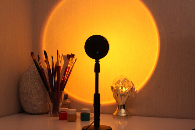 Купить оптом Проектор солнечного заката напольный Sunset Lamp в Украине, изображение 2