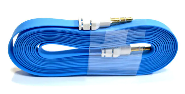 Купити оптом Купити Аудіо-кабель AUX 3.5 jack 3м (локшина товста) оптом - ціна 49 грн в Україні 