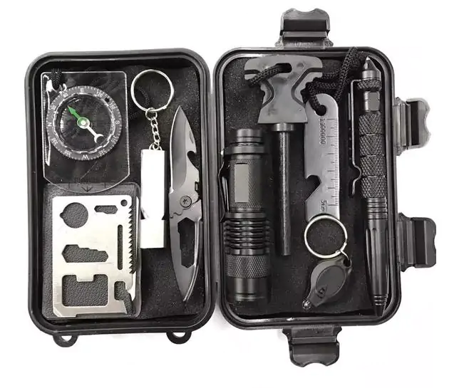 Купить оптом Набор для выживания DL-00139 (нож + огниво + фонарь) в Украине 